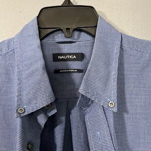 Mens button down shirt. Size XXL.